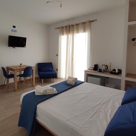 Pietra Bianca Bed & Breakfast Кутрофиано Екстериор снимка