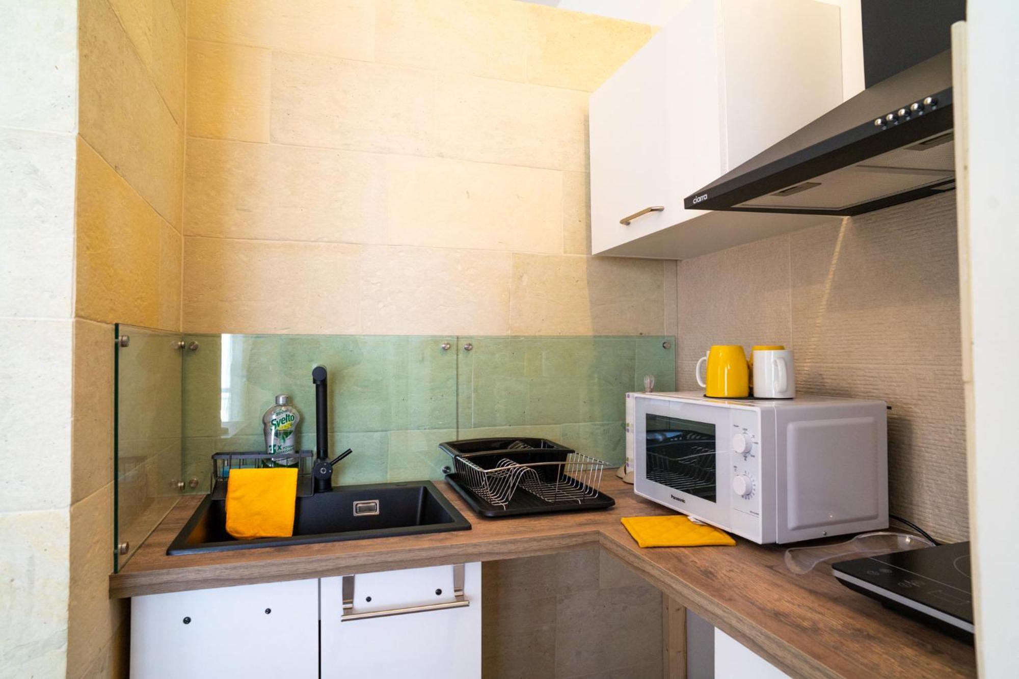 Pietra Bianca Bed & Breakfast Кутрофиано Екстериор снимка