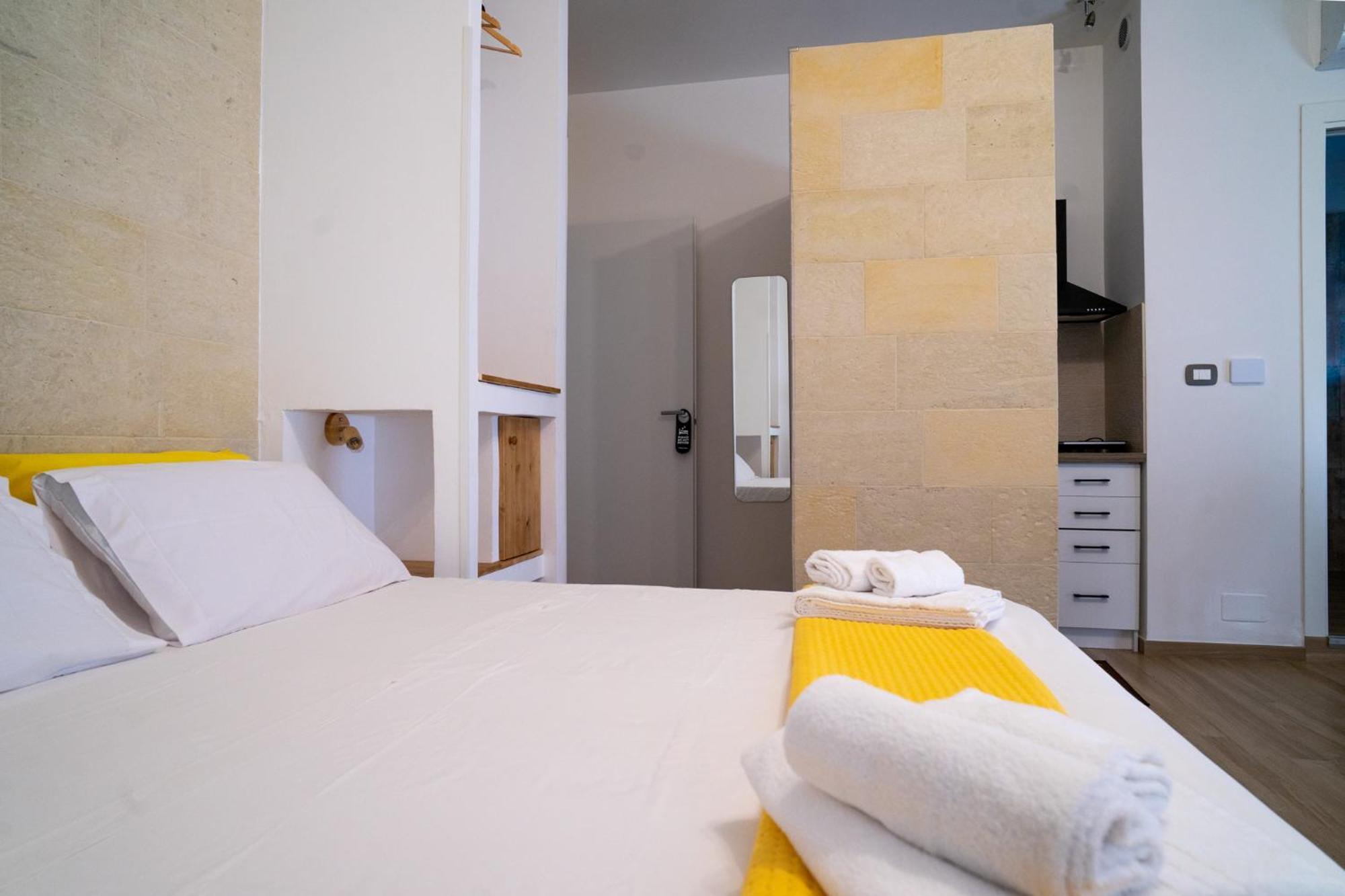 Pietra Bianca Bed & Breakfast Кутрофиано Екстериор снимка